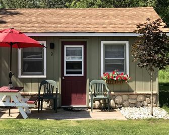 Cedar Ridge Cabins - Honor - Patio