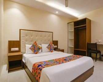 Fabexpress Wynd - Nr Mumbai International Airport - Mumbai - Bedroom
