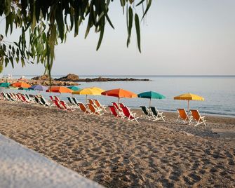 Testa di Monaco Natural Beach - Capo d'Orlando - Pláž