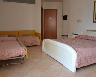 Perticari - Pesaro - Bedroom