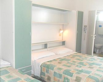 Hotel Aros - Torre Pedrera - Schlafzimmer