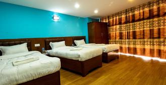Everest Holiday Inn - Kathmandu - Bedroom