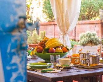 Orchid Corner Guesthouse - Meta