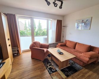 Deichkrone App 12 - Grömitz - Wohnzimmer