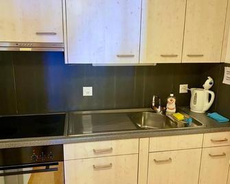 Holiday flat with lounge - Gimmelwald - Kitchen