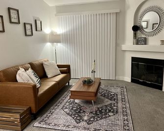 LV Modern Hearthstone - Spring Valley - Living room