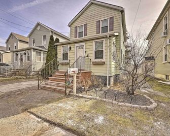 Charming New York Escape Near Central Park! - Jericho - Building