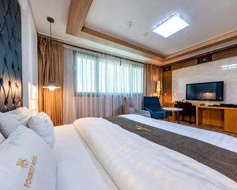Hs Tourist Hotel - Yeosu - Bedroom