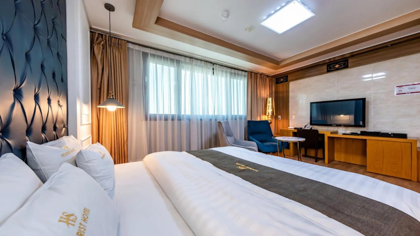 Hs Tourist Hotel