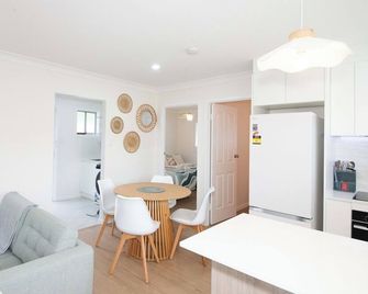 Haven at Redcliffe - your stay on the Peninsula - Редкліфф