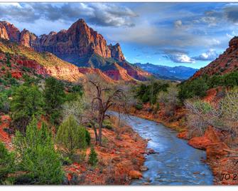 Adventure awaits in this beautiful home just minutes from Zion National Park - Hurricane - Budynek