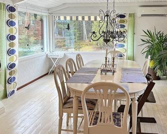 7 Person Holiday Home In Nynäshamn-By Traum - Nynäshamn - Matsal