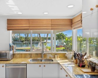 Emerald Bay - Longboat Key - Кухня