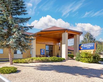 Comfort Inn Near Grand Canyon - Williams - Building