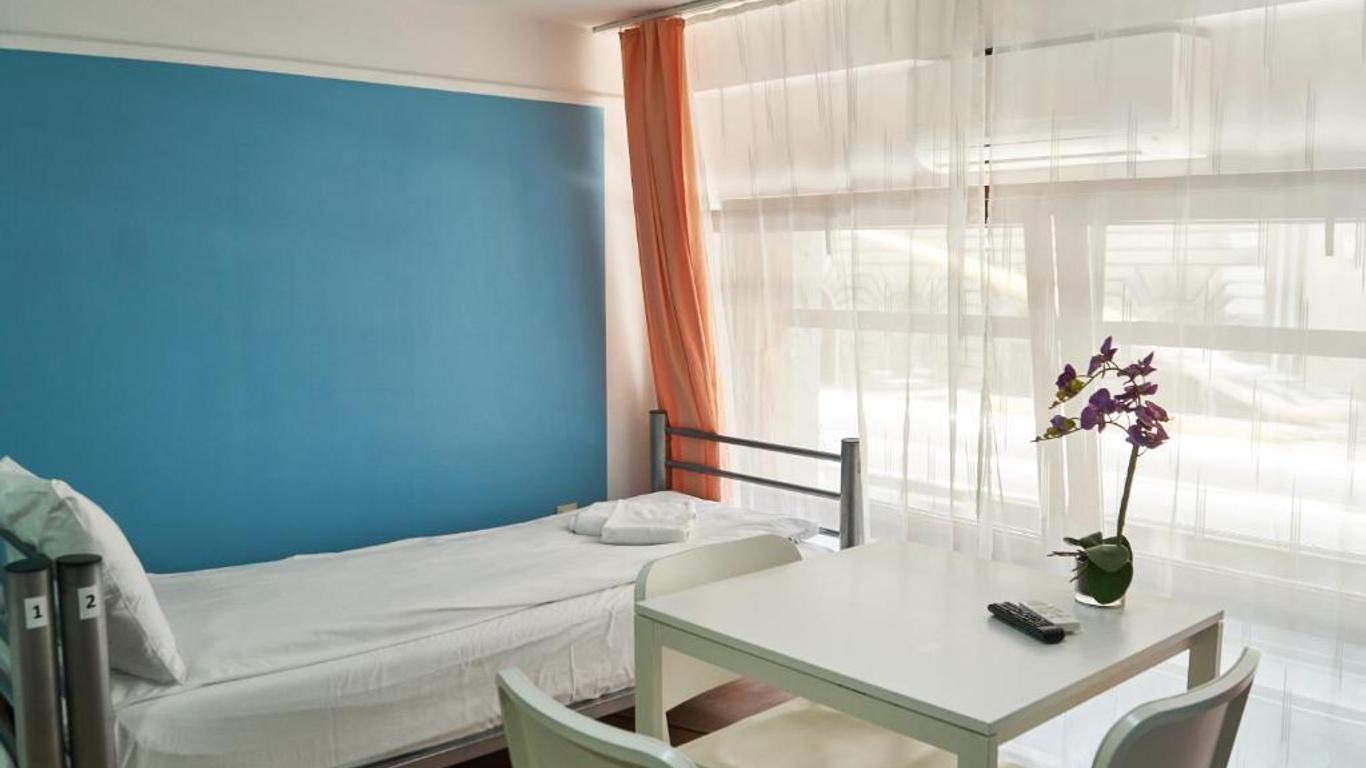 Center Hostel and Guest House