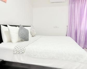 Jacuzzi Nori - Madina - Bedroom