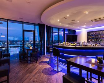 Hotel IV Jahreszeiten LÜbeck - ליבק - בר