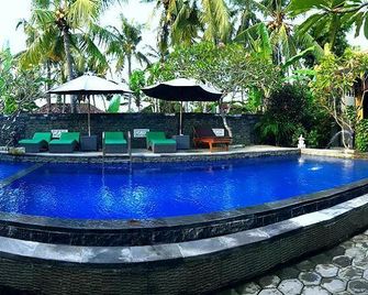 Shiacare Hostel - Ludao - Piscina