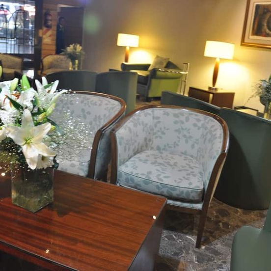 Carlton Hotel image 1