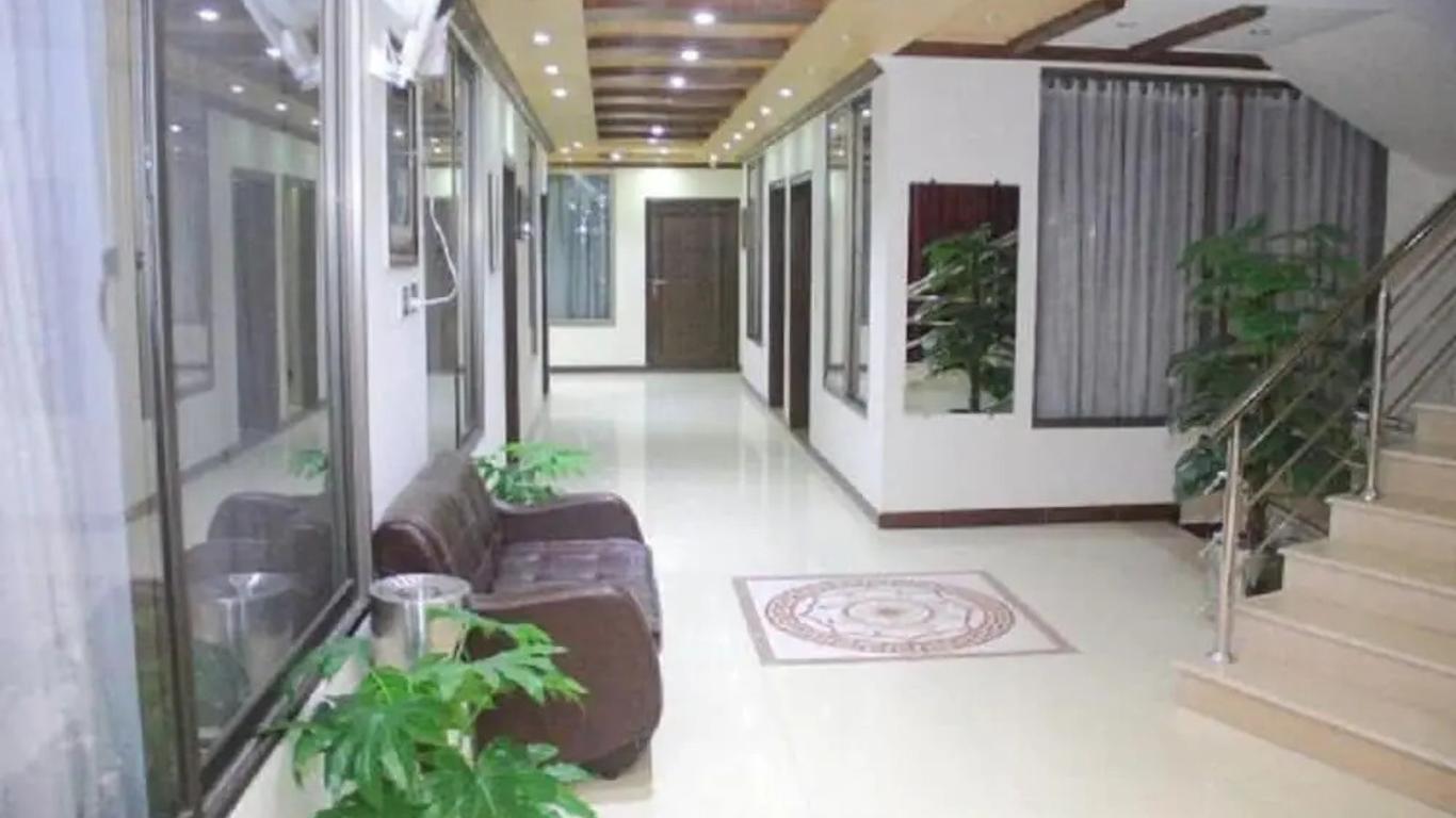 City Paradise Hotel