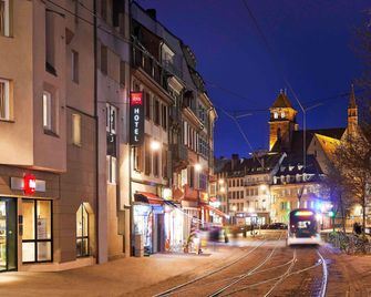 Ibis Strasbourg Centre Petite France - Strasbourg - Building