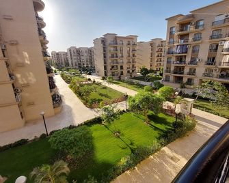 Gazzar inn Rehab42 - New Cairo - Outdoor view
