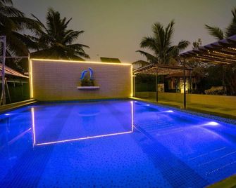 Mathura Resort - Alibag - Pool