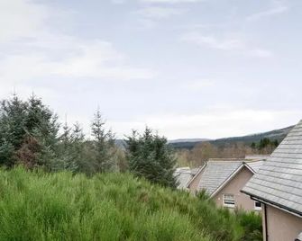 32 Queens Court - Banchory - Будівля