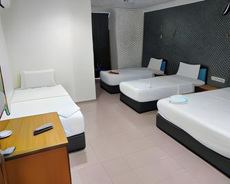 Lee Hotel - Batu Pahat - Ložnice