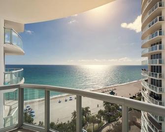 Marenas Ocean View Apartment - Sunny Isles Beach - Balkon