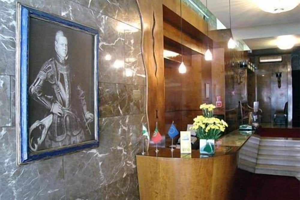 هوتل فايس - ري