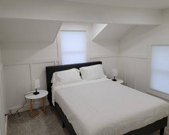 Hideaway on Newman Street -Downtown East Tawas - East Tawas - Habitación