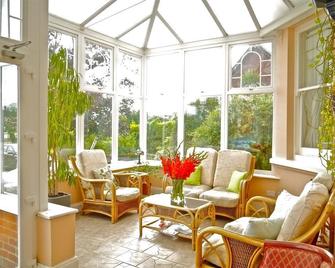 Seabrook House - Hythe - Lounge