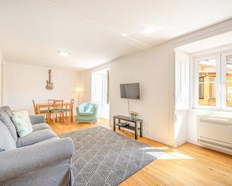 Guestready - B-Mad Museum At Your Doorstep - Lisbon - Living room