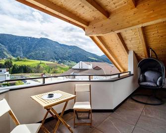 Krämerhof Apt Aferer Geisler - Rodeneck - Balkon