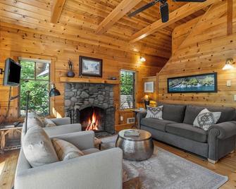 Metolius Cabin 2 - Camp Sherman - Sala de estar