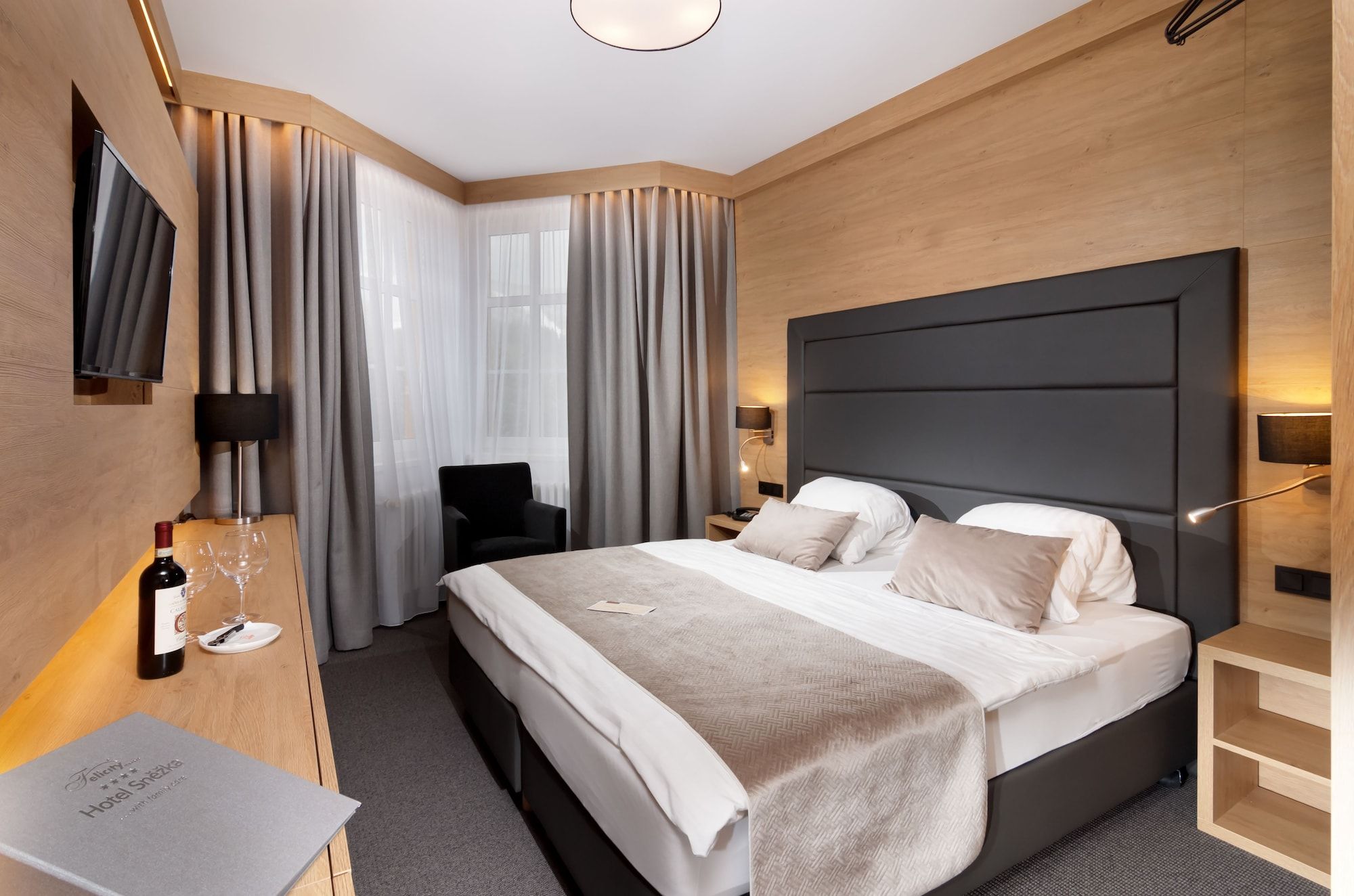 هوتل سنيزكا - سبندلروف ملين - غرفة نوم