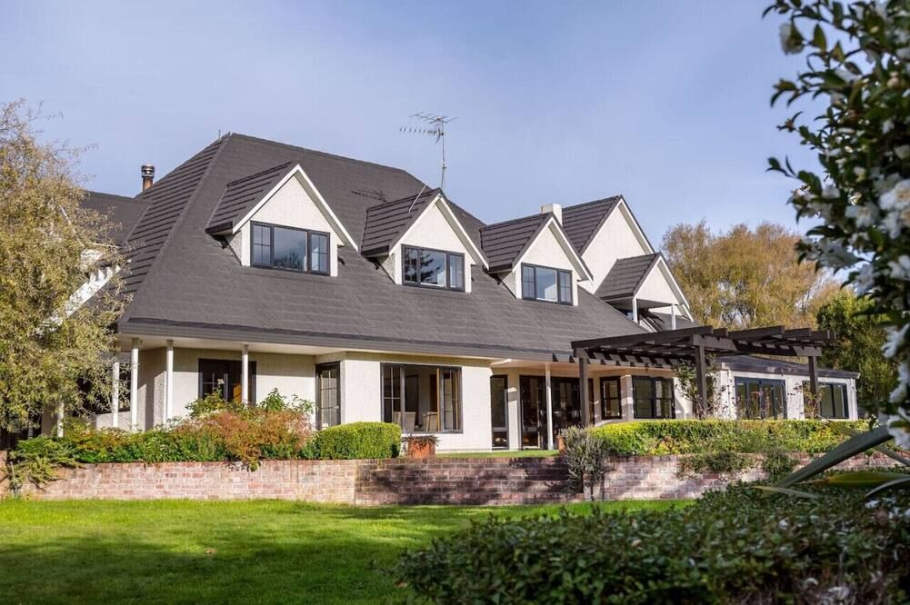 Longbush Estate - Carterton - Budova
