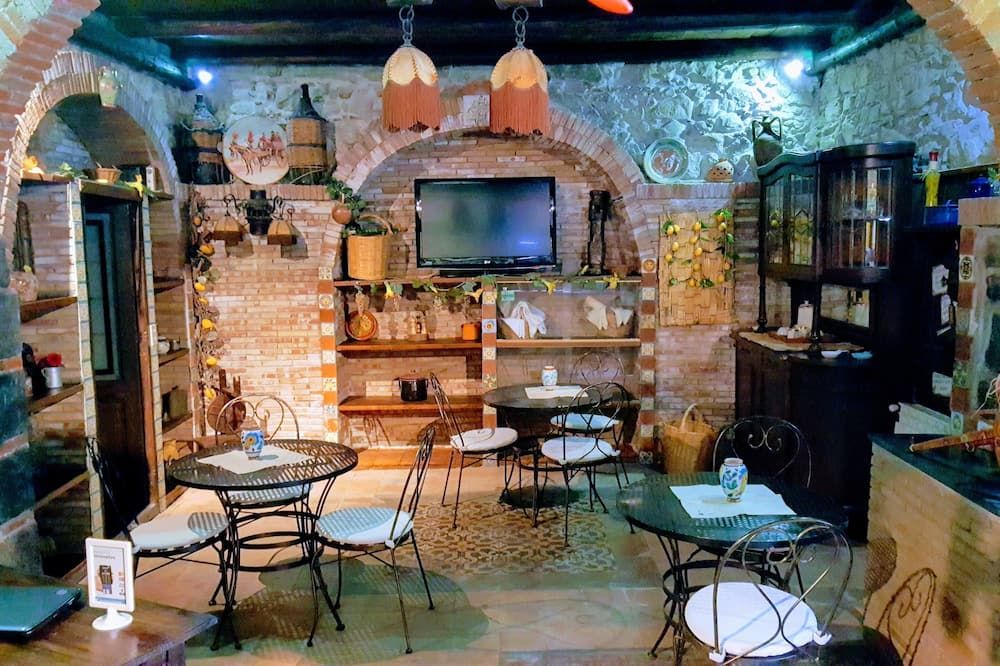 Albergo Diffuso Borgo Santa Caterina - Castiglione di Sicilia - Bar