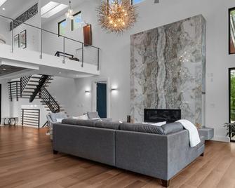 The Sanctuary at Table Rock | Wide-Ranging Mountain Views | Hot Tub and Fireplace - Marion - Living room