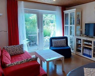 Herms, Apartment - Apartment, shower, toilet - Bad Segeberg - Wohnzimmer