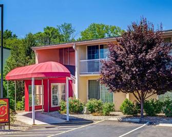 Homespring Inn & Studios - Rocky Hill - Building