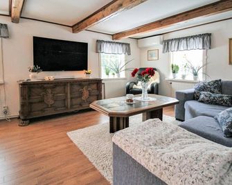 Gorgeous Home In Perstorp With Wifi - Perstorp - Sala de estar