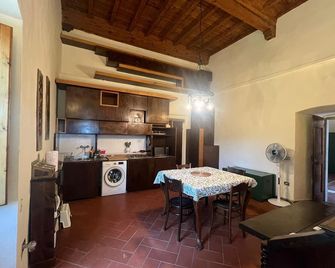 Wine Apartments Florence Lawrence - Scandicci - Cucina