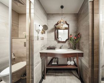 Gm Premium Hotel - Hanoi - Bathroom