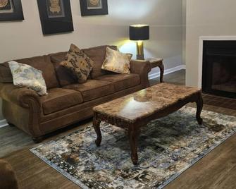 Urban Oasis Retreat in the Southwest! - Huntsville