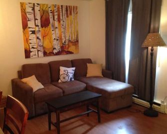 Beautiful condo less than 3 miles from the ski lift - Warren - Huiskamer