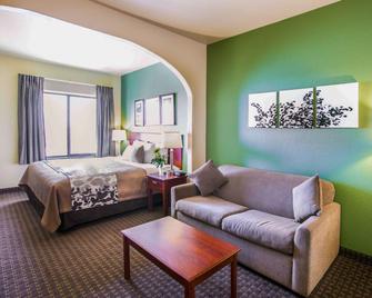 Sleep Inn & Suites Near Palmetto State Park - Gonzales - Bedroom