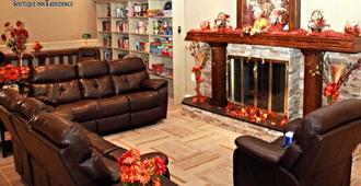 Balsam Suites Boutique Inn & Residence - Timmins - Area lounge