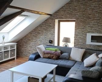 Magical apartment at the racecourse - Krefeld - Pokój dzienny